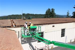 Roof work at Skyline school